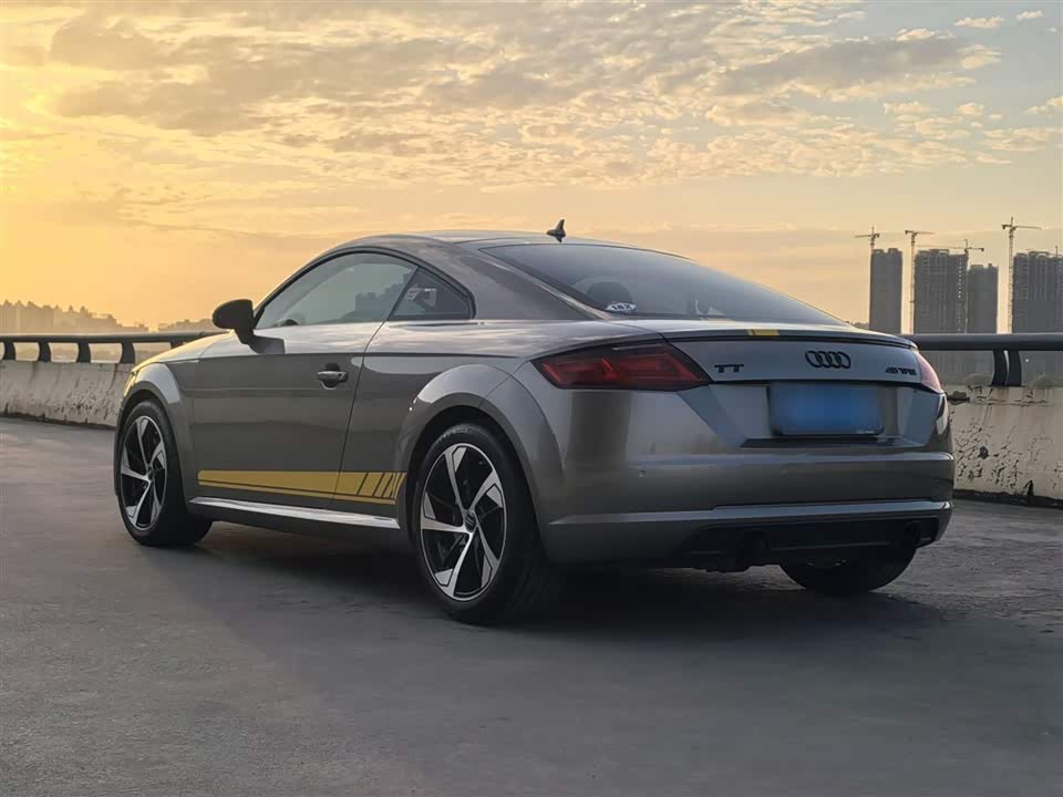 Audi TT