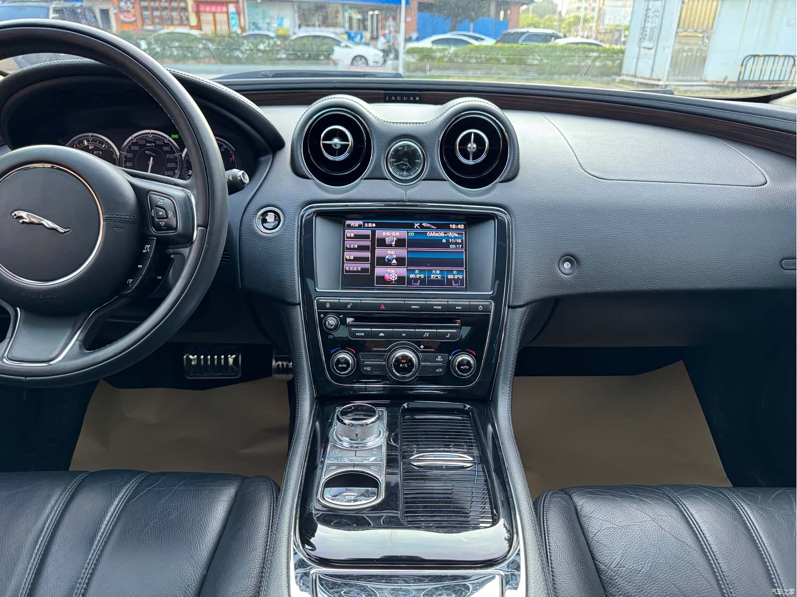 Jaguar XJ, 2014 19