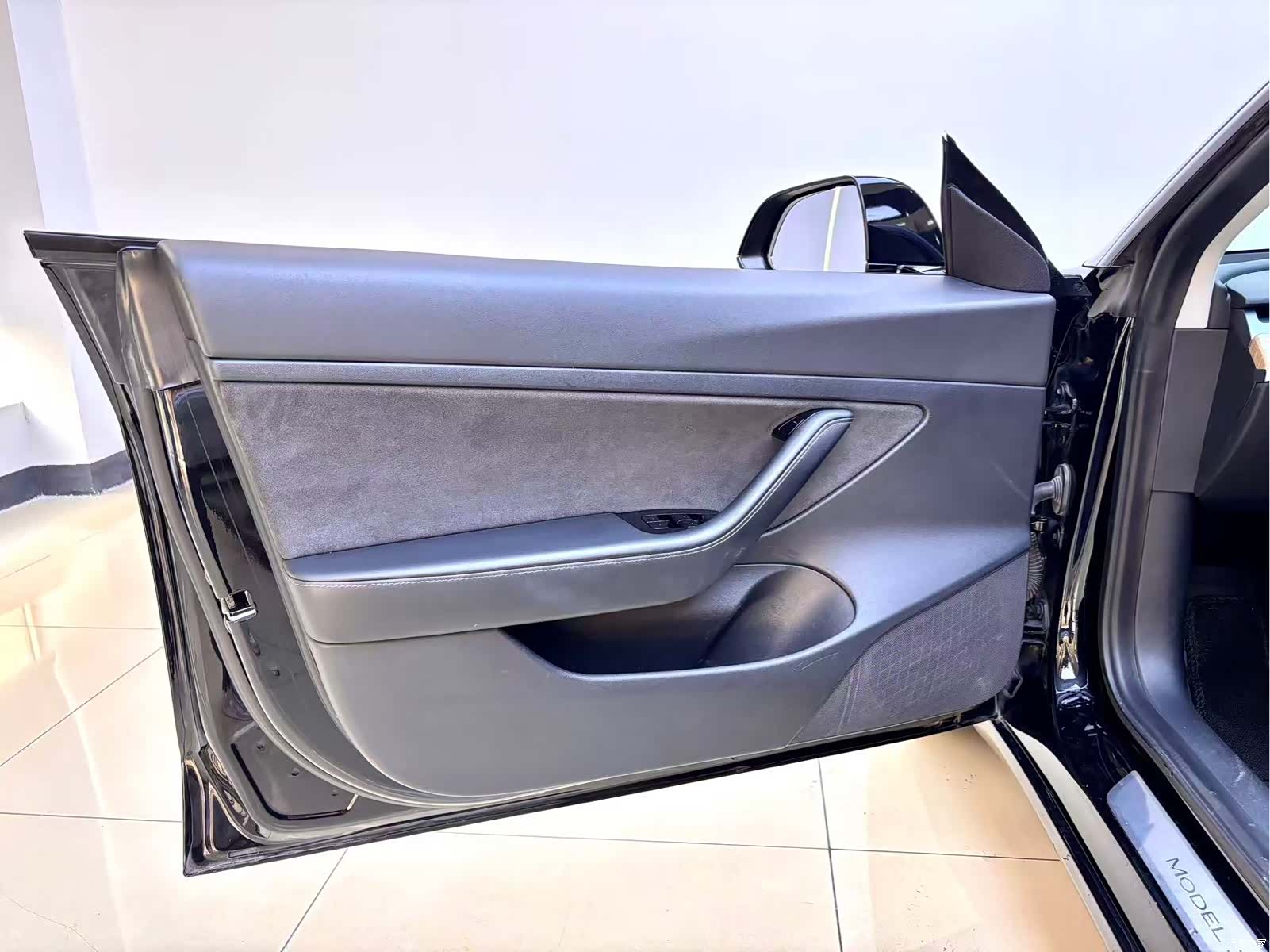 Tesla Model 3, 2020 17