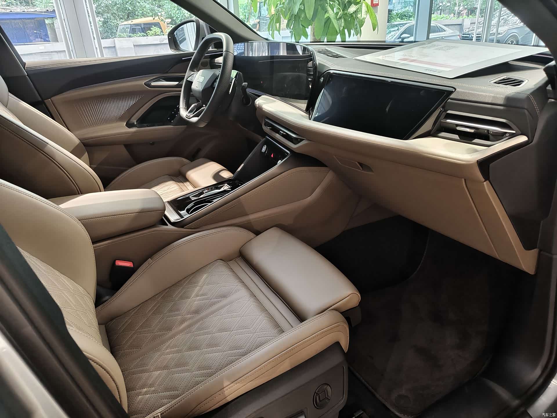 Audi Q5L, 2025 8