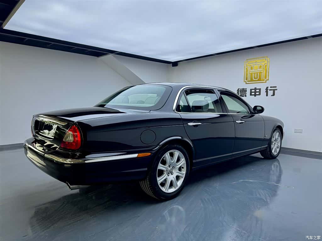 Jaguar XJ, 2009 6