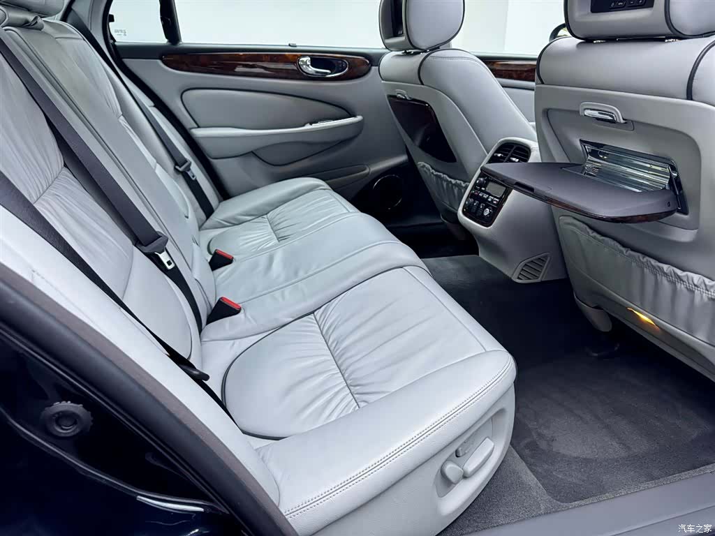 Jaguar XJ, 2009 27