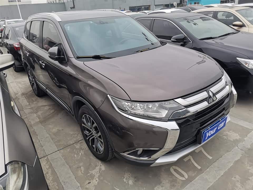 Mitsubishi Outlander