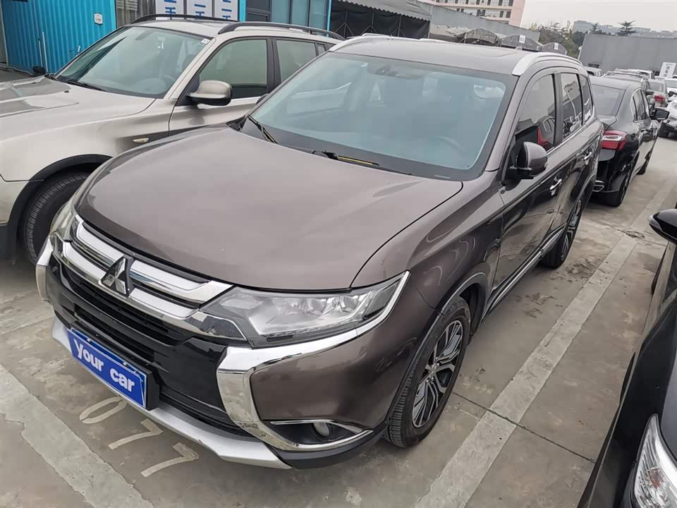 Mitsubishi Outlander