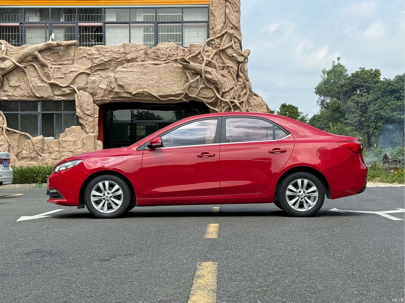 Roewe 360, 2016 3
