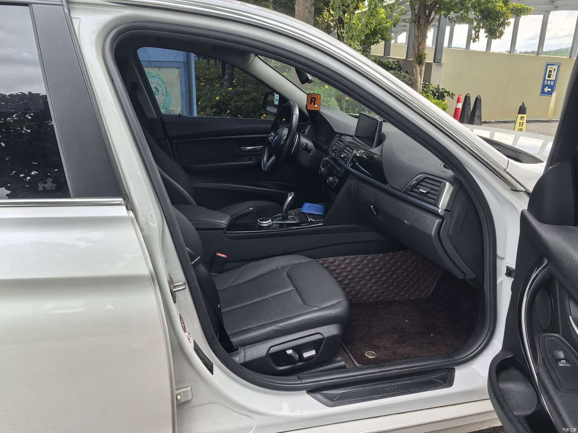 BMW 3 Series, 2017 12