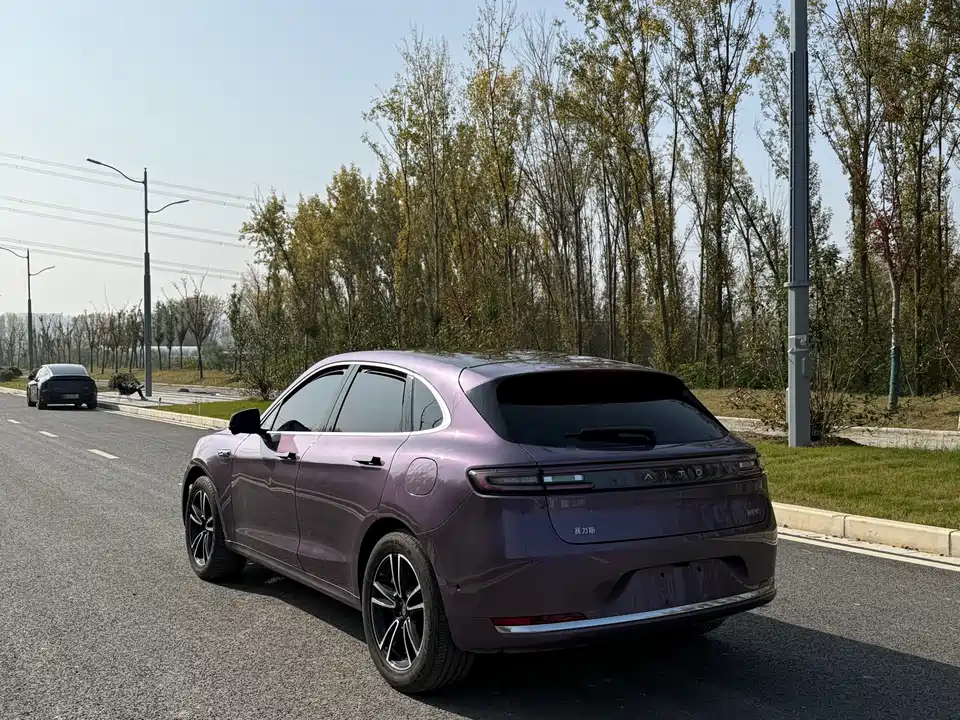 AITO Ask the world M5