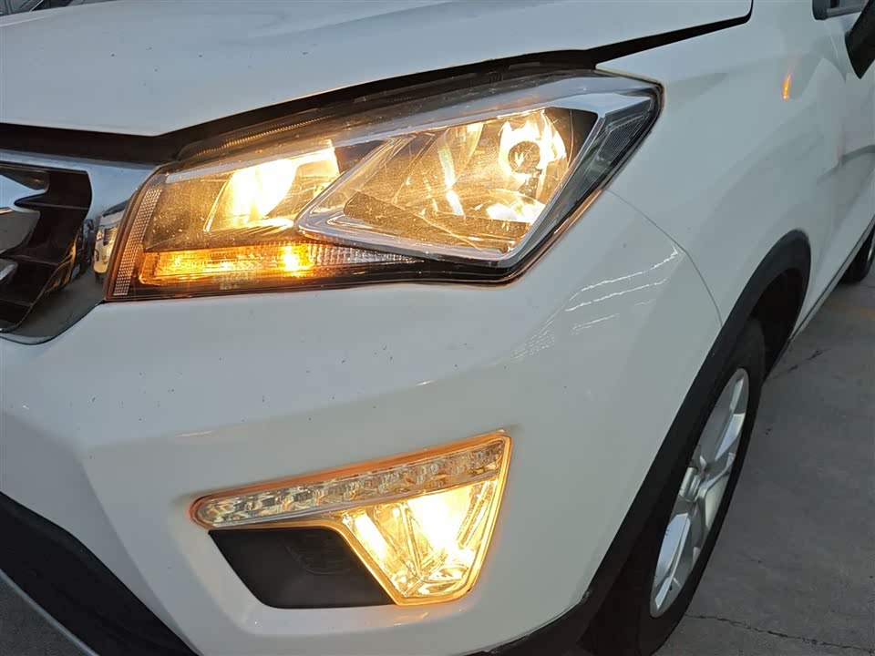 Changan CS15