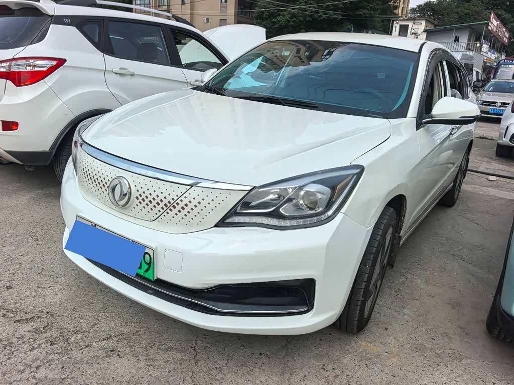 Dongfeng E70