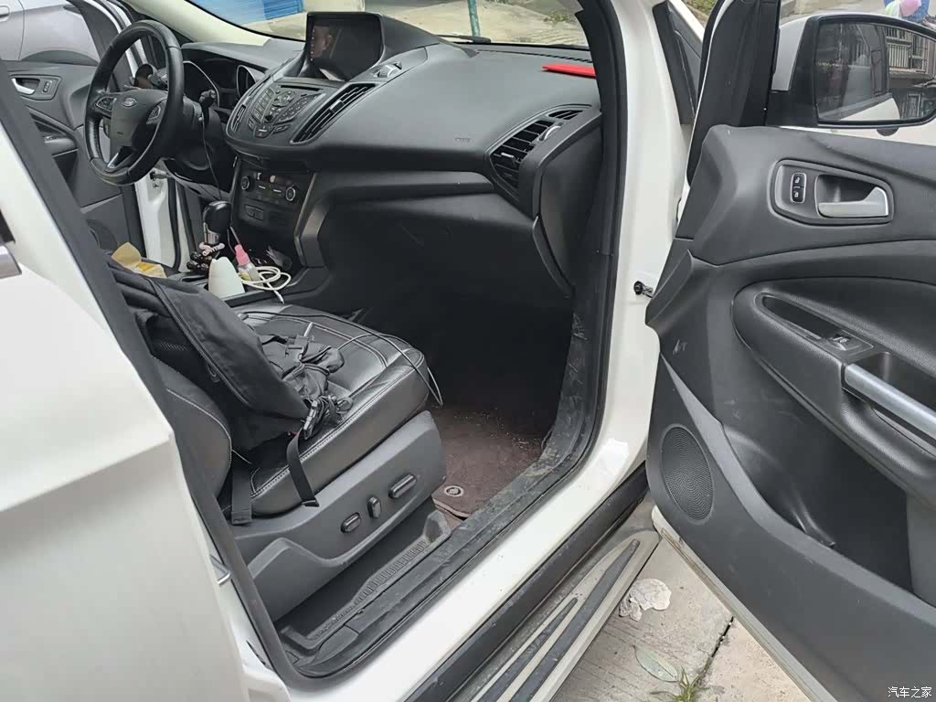Ford Kuga, 2017 22