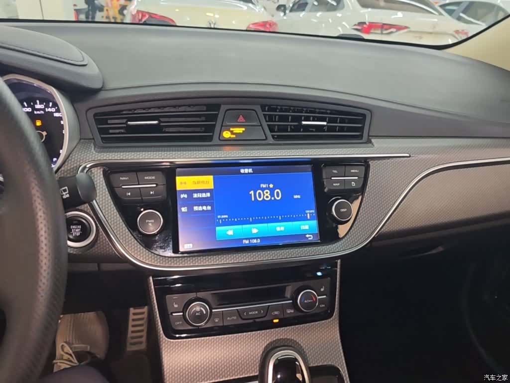 Geely Emgrand, 2017 13