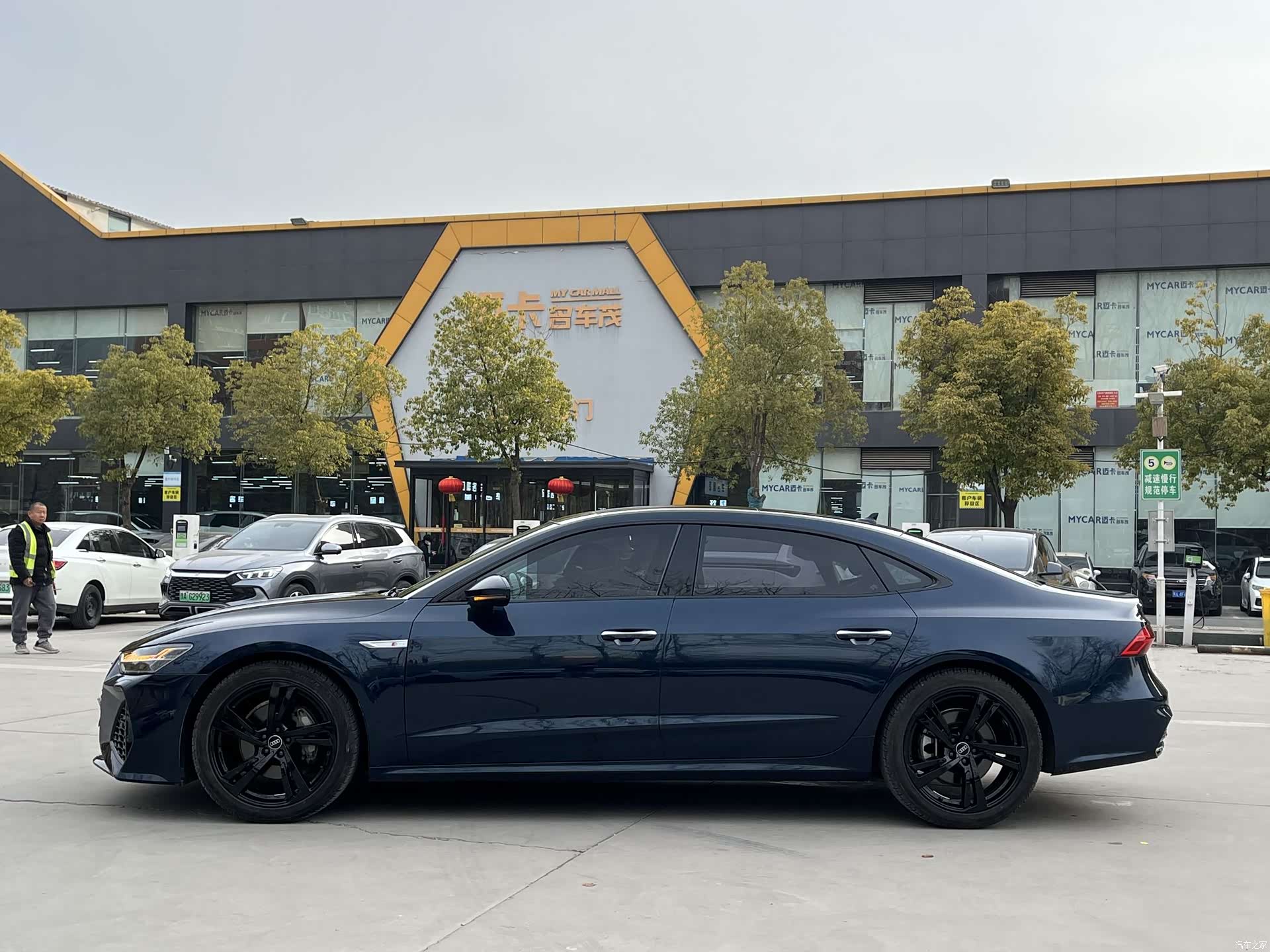 Audi A7L, 2023 9