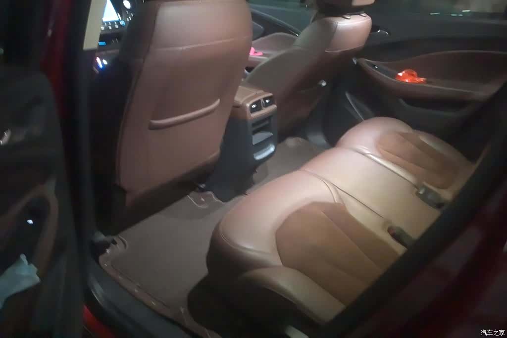 Buick Envision Plus, 2018 11