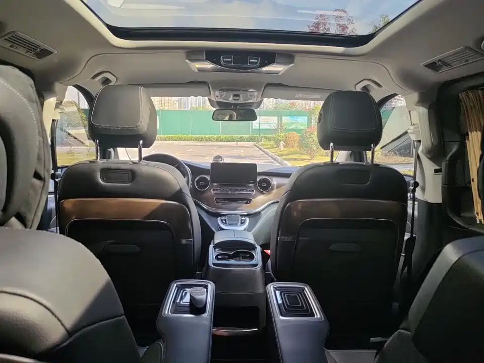 Mercedes-Benz V-class