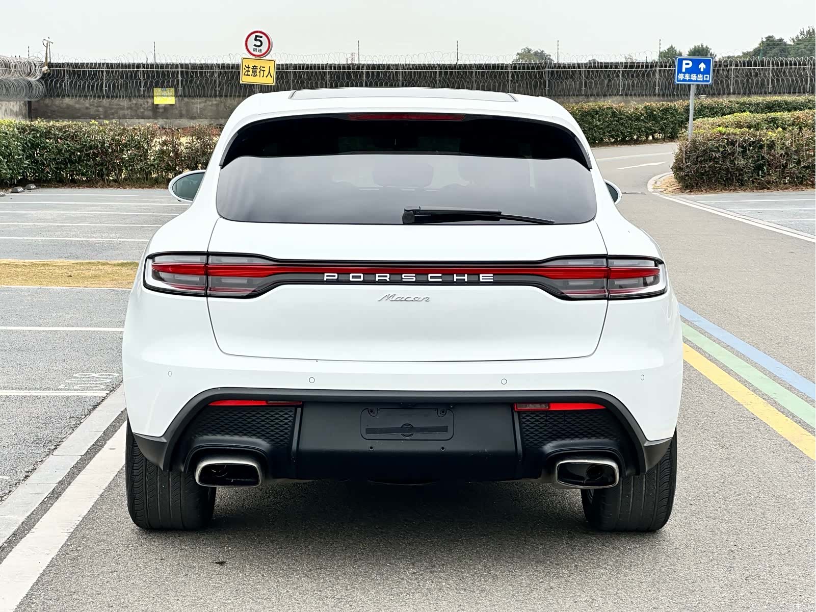 Porsche Macan, 2024 6
