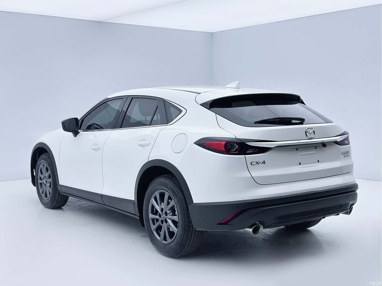 Mazda CX-4, 2023 6