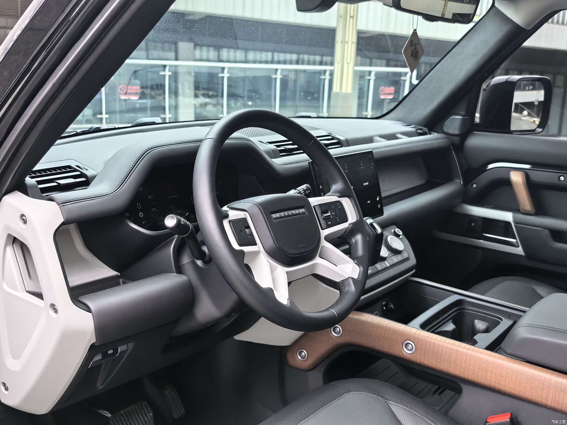 Land Rover Defender, 2022 12