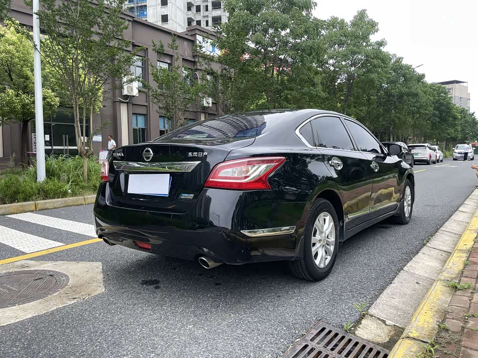 Nissan Teana