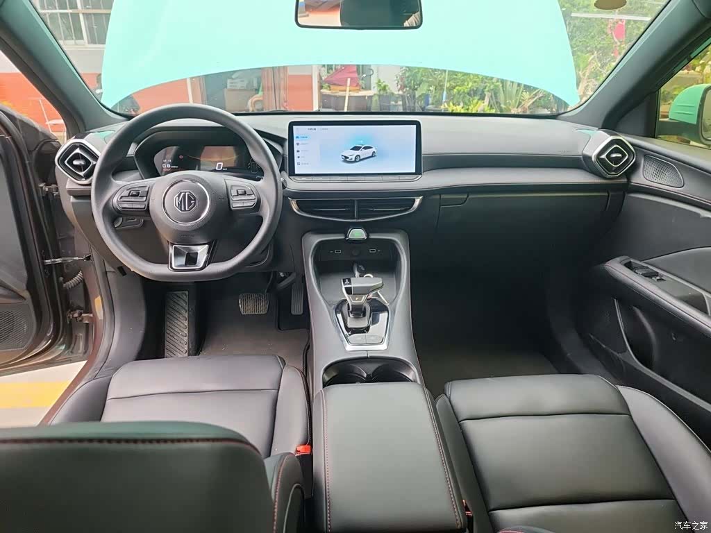 MG MG5, 2024 13
