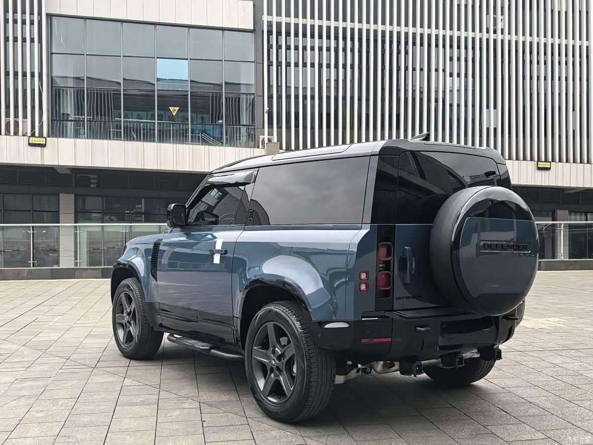 Land Rover Defender, 2022 8