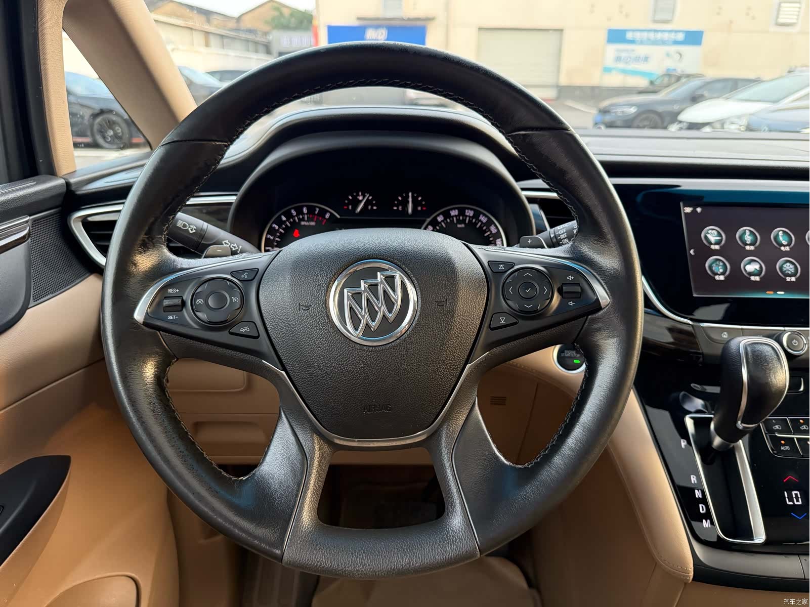 Buick GL8, 2017 все фото