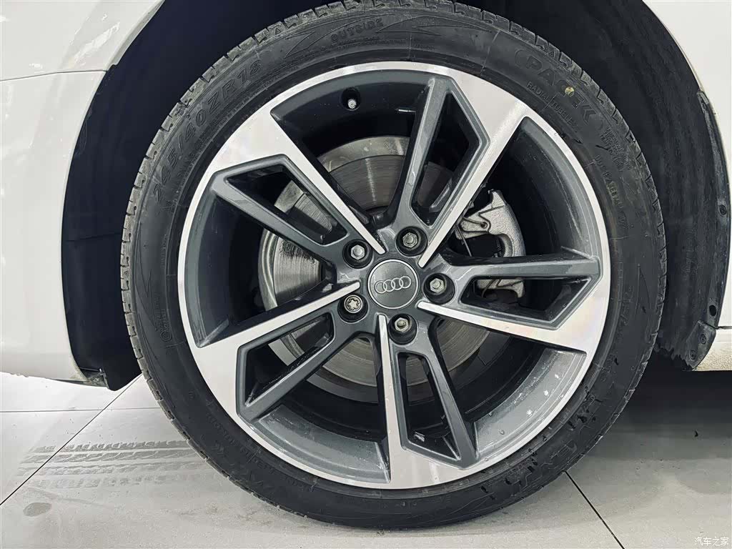 Audi A4L, 2021 11
