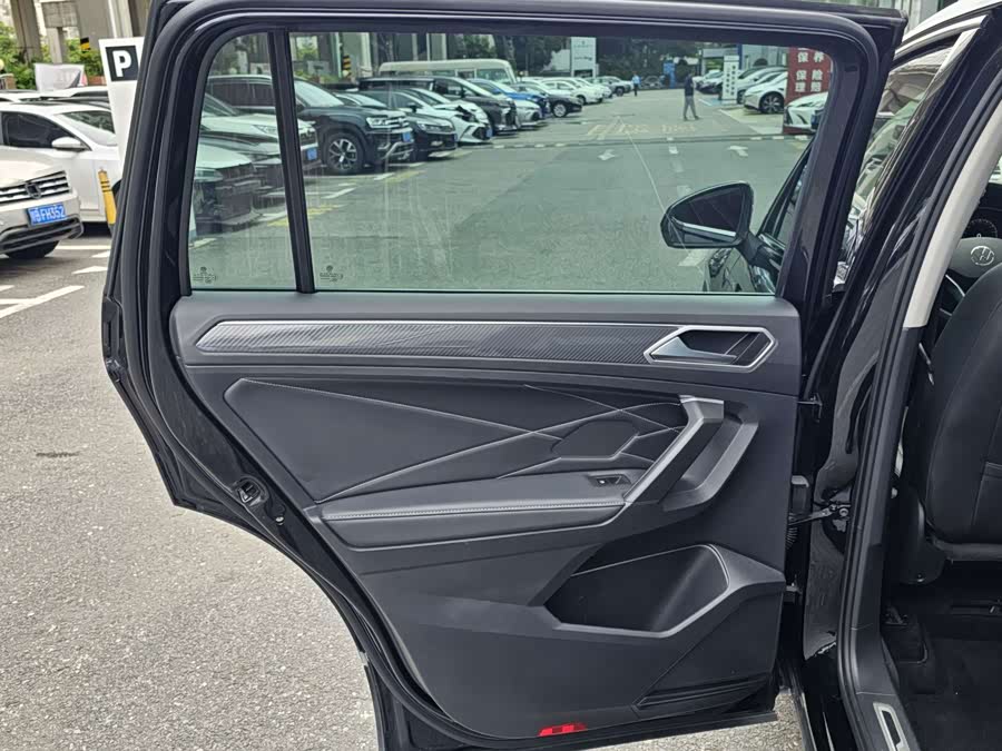 Volkswagen Tiguan L 2022, фото 12