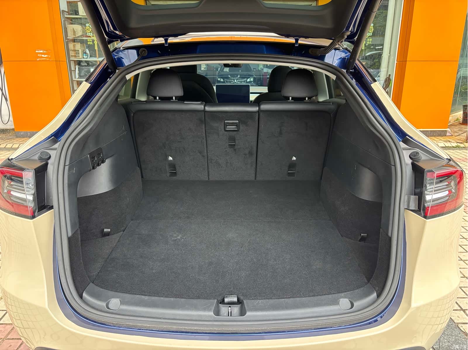 Tesla Model Y, 2021 33