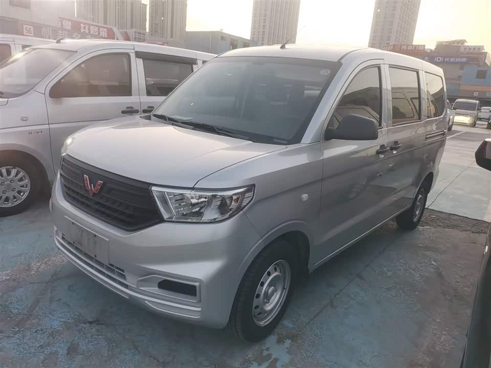 Wuling Wuling Hongguang V