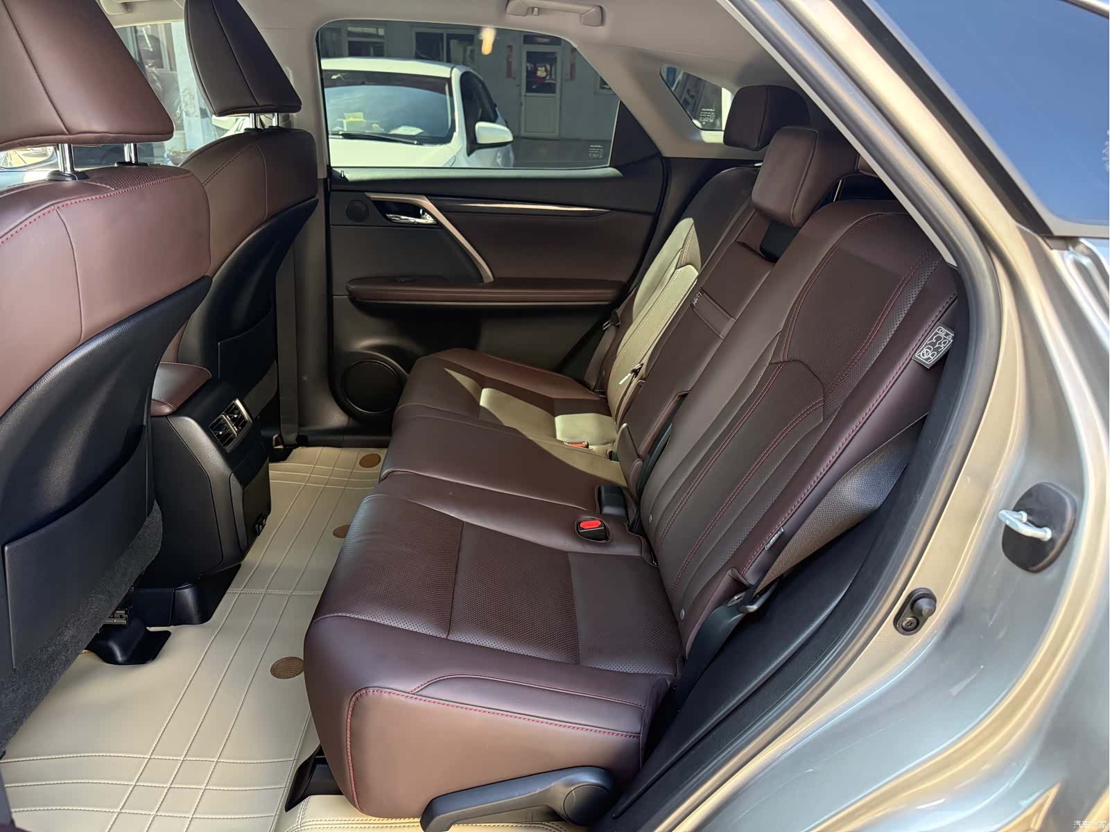 Lexus RX, 2022 14