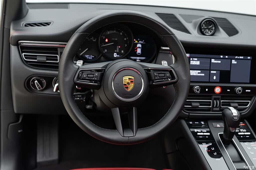 Porsche Macan, 2022 12
