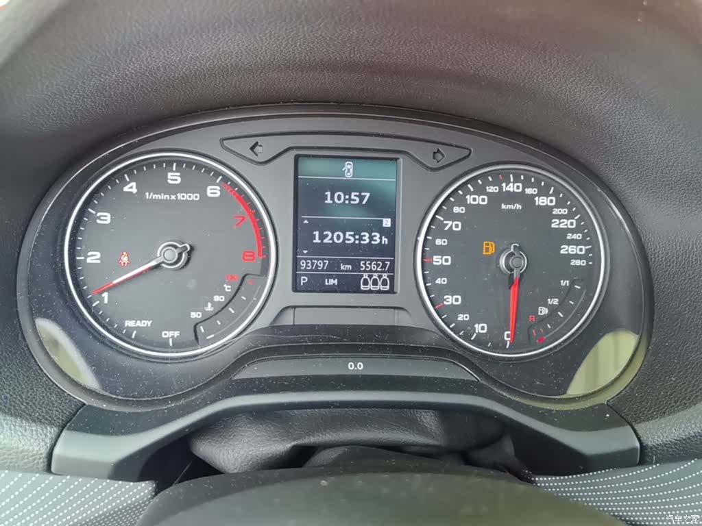 Audi Q2L, 2019 12