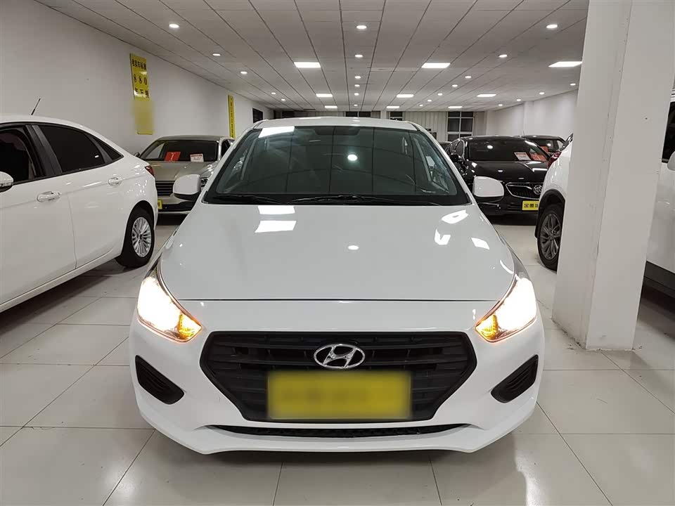Hyundai Rena