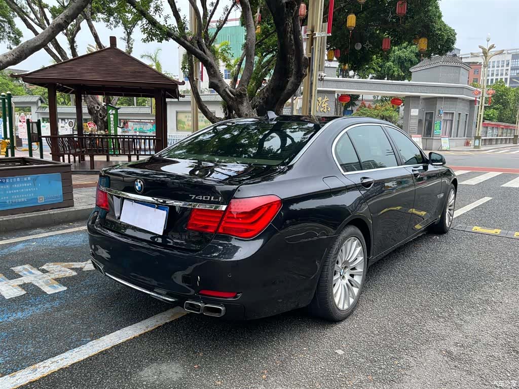 BMW 7 Series, 2012 9