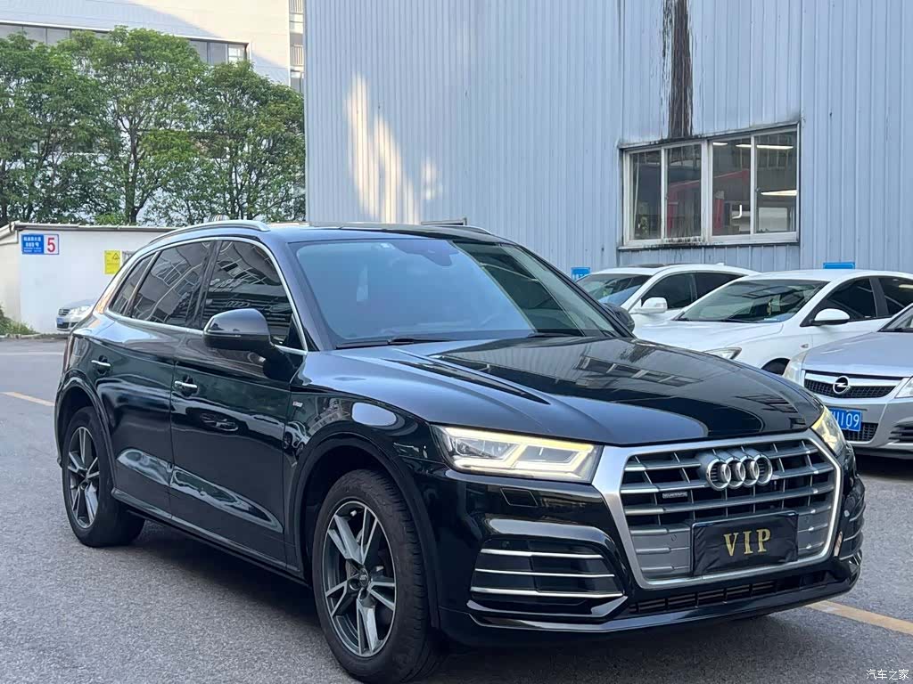 Audi Q5L, 2019 3