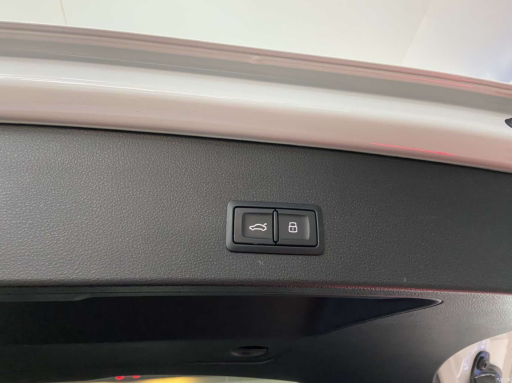 Audi Q2L, 2022 11