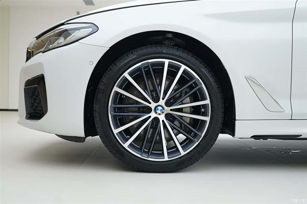 BMW 5 Series, 2024 16