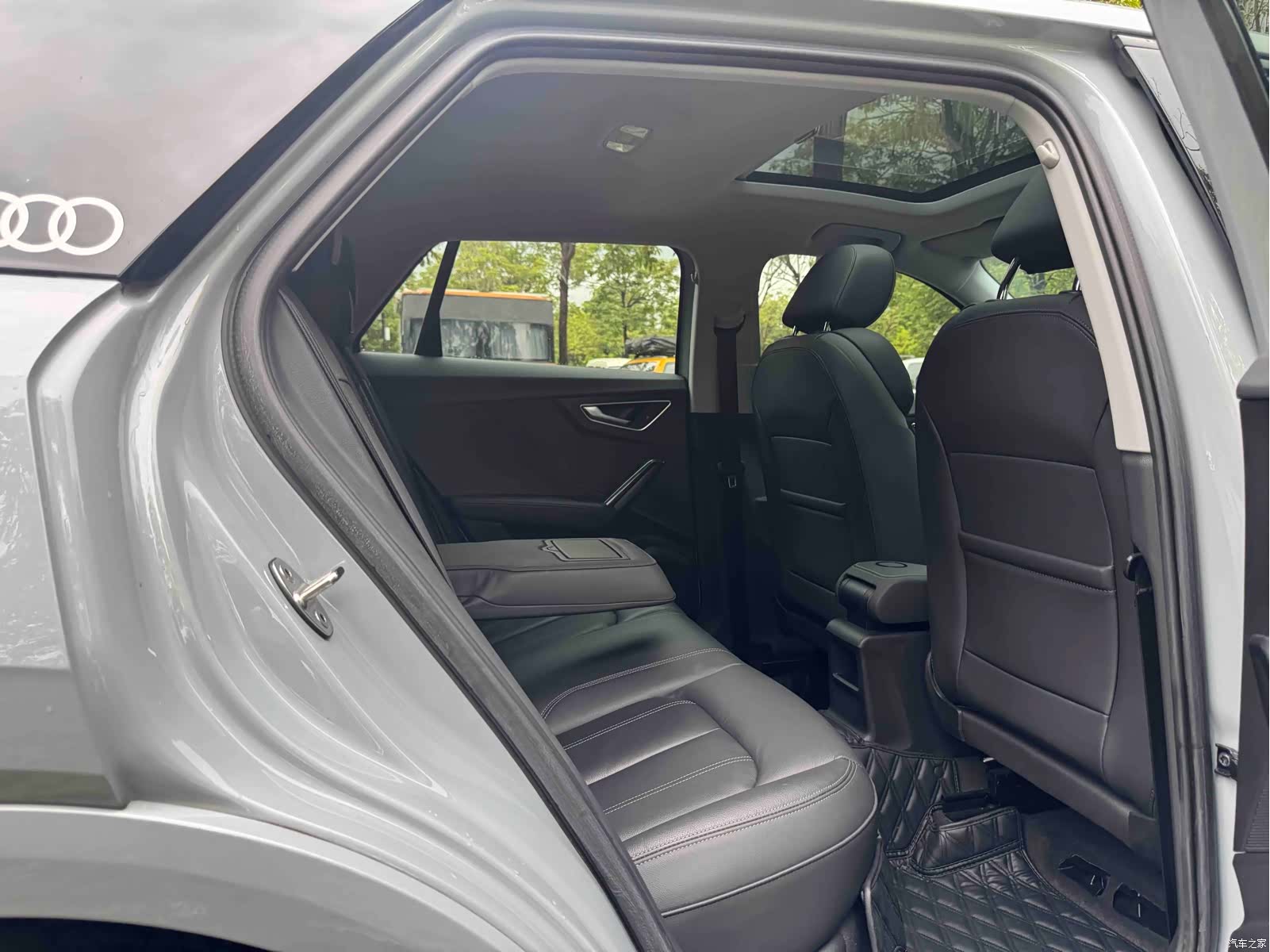 Audi Q2L, 2022 11