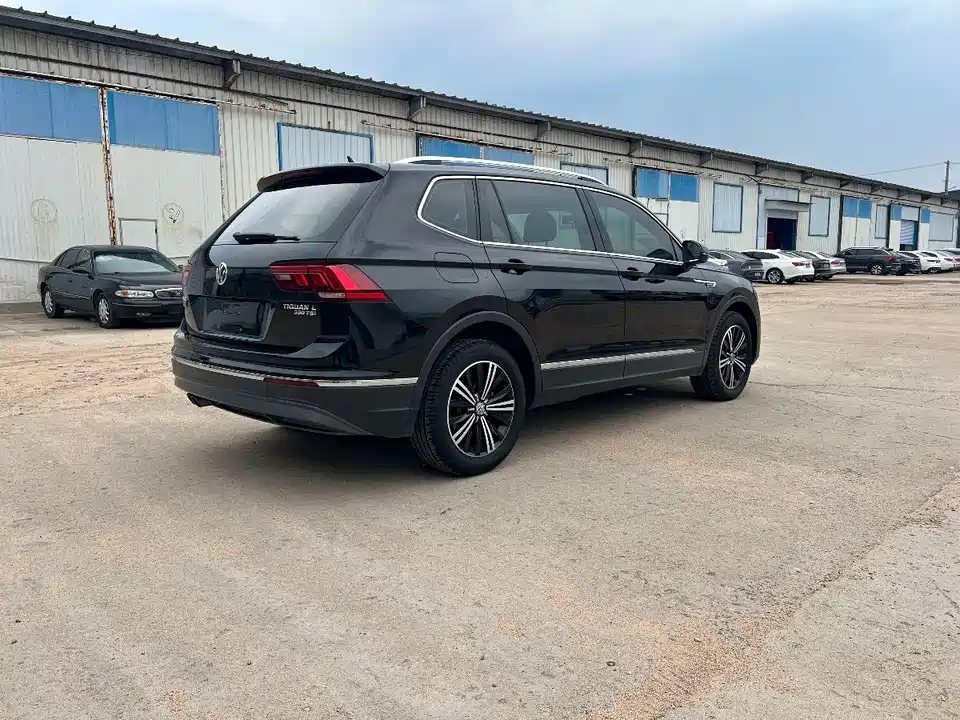Volkswagen Tiguan L