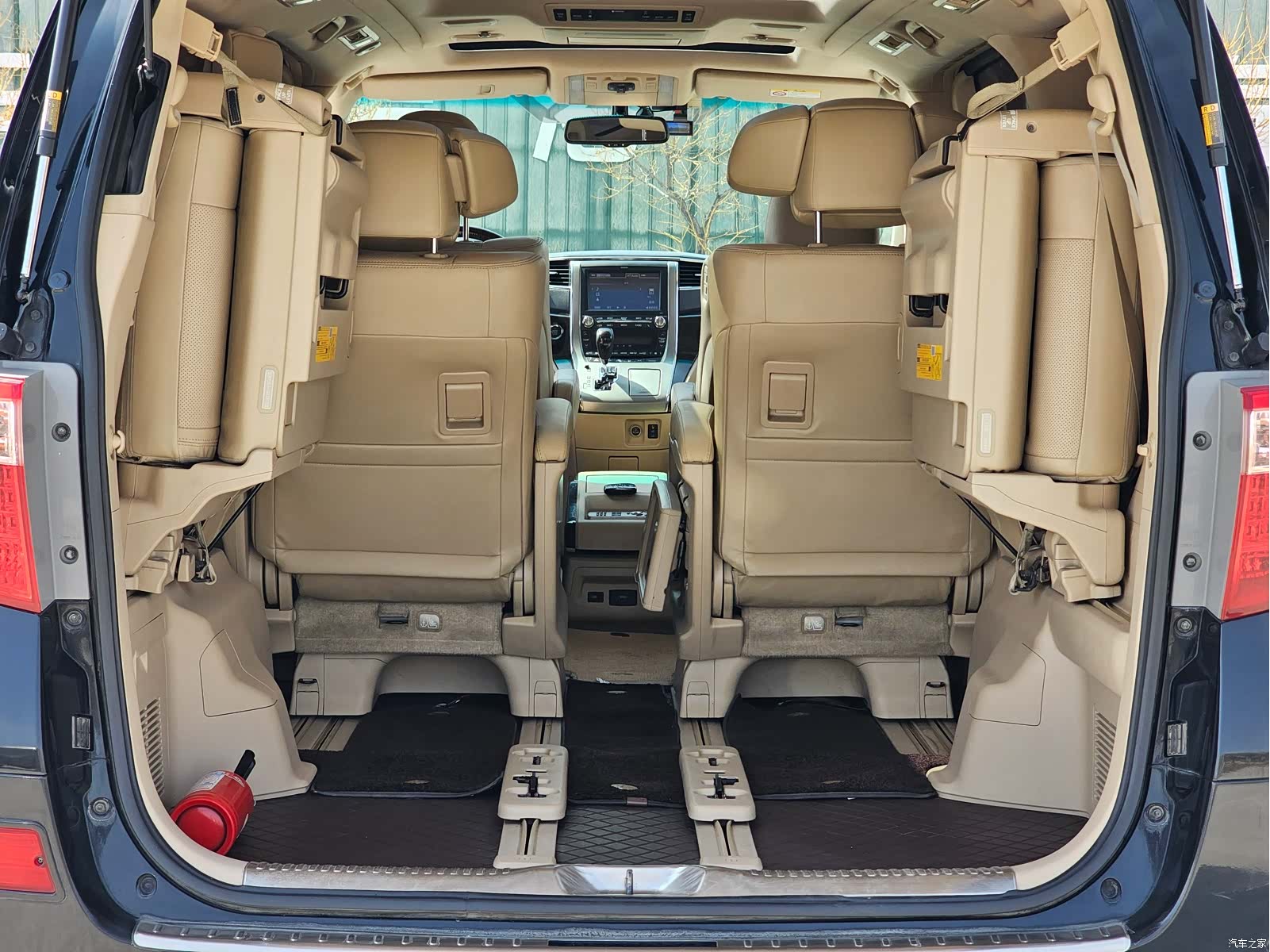 Toyota Alphard, 2012 30