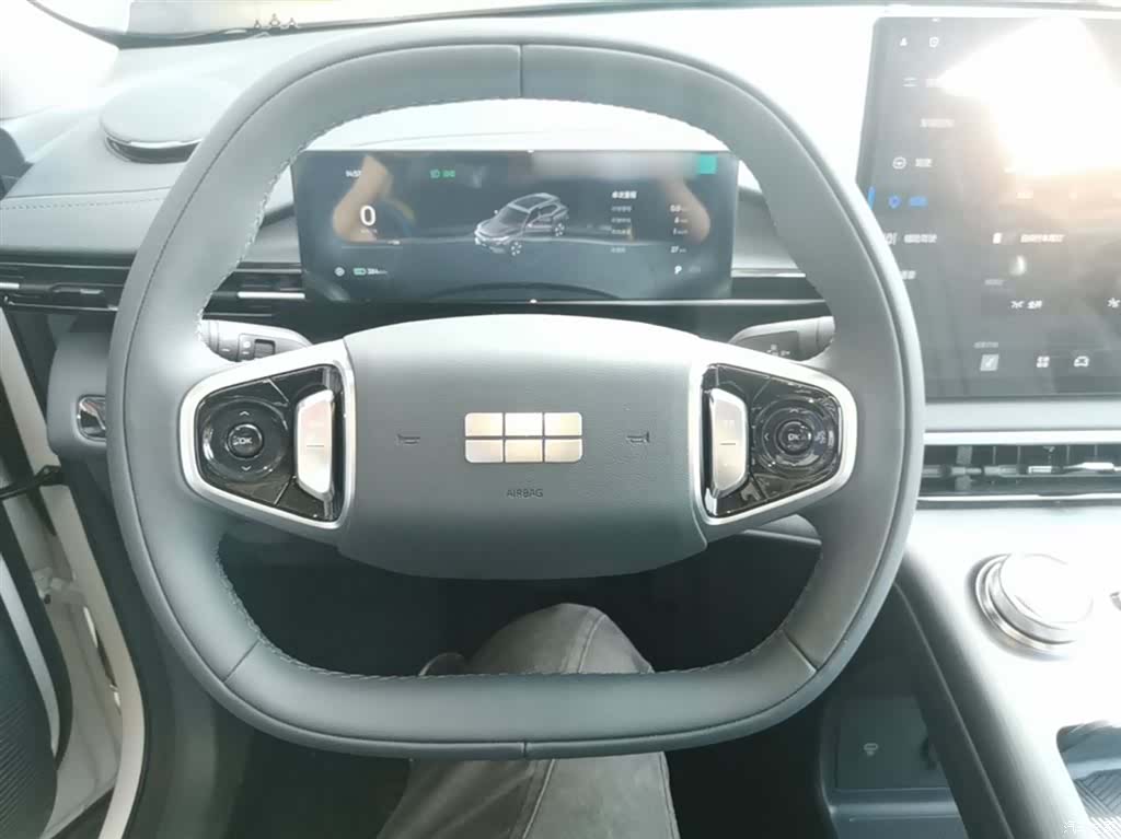 Geely Galaxy E5, 2026 11