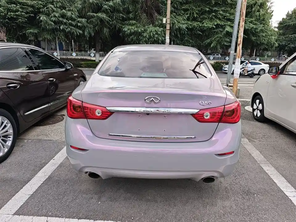 Infiniti Q50L