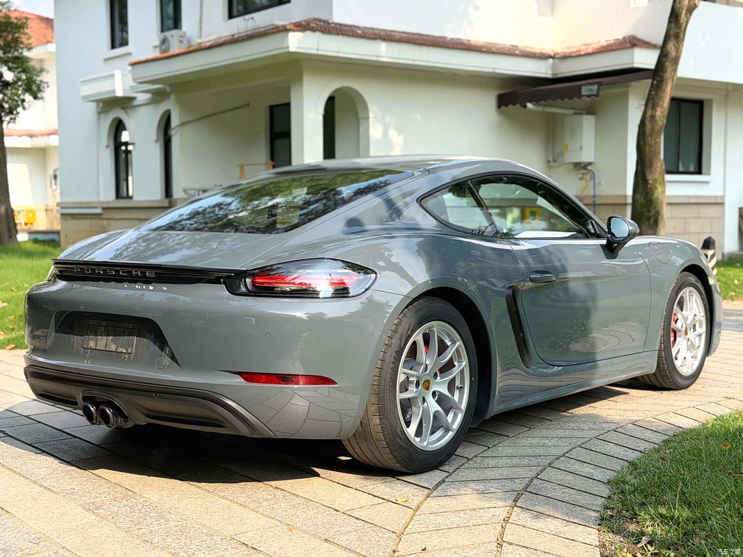 Porsche Cayman, 2016 9