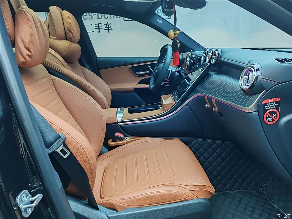 Mercedes-Benz GLC, 2025 12