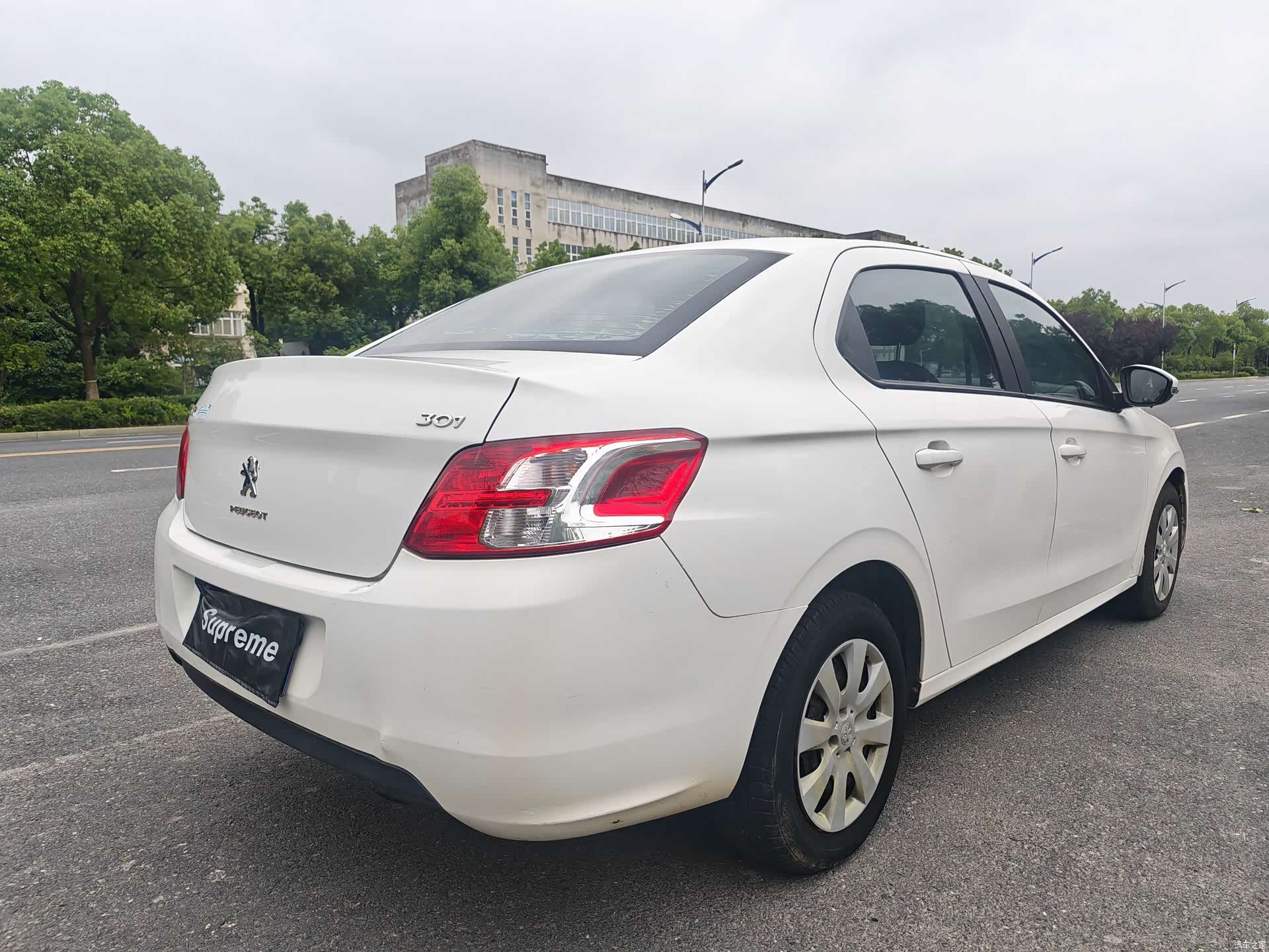 Peugeot 301, 2016 7