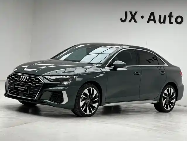 Audi A3 2023 — купить из Китая под заказ