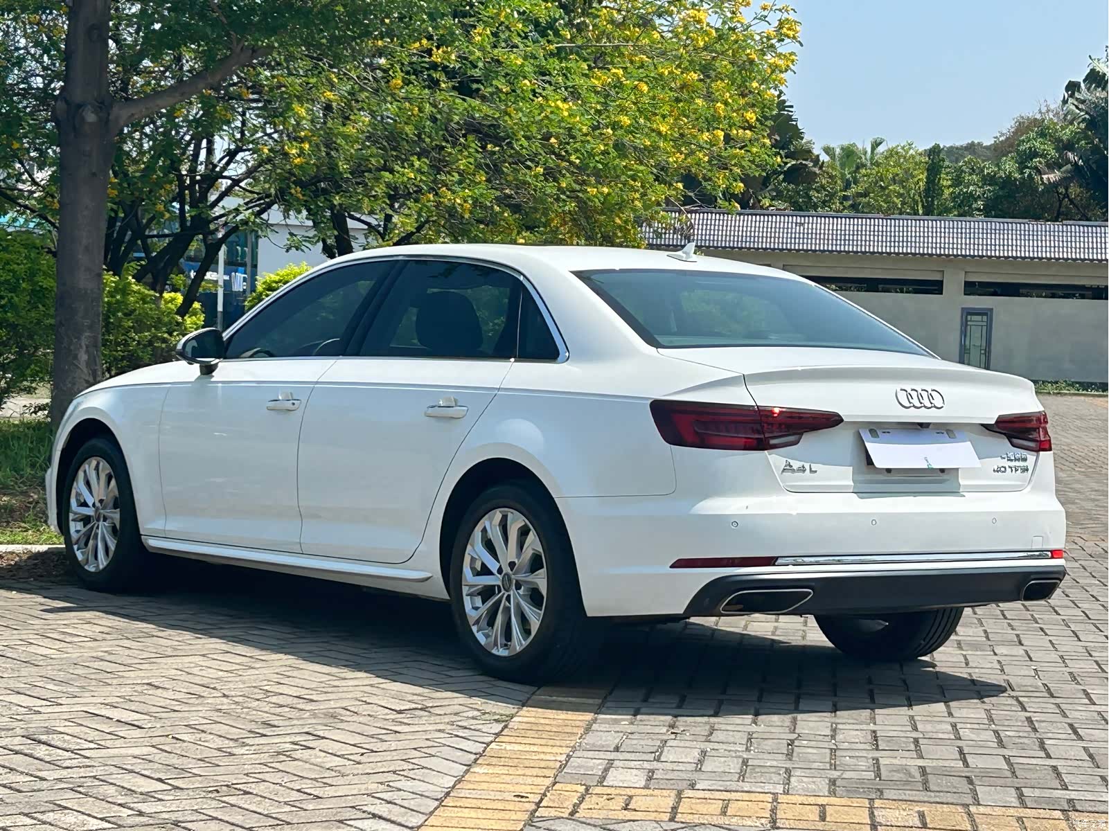 Audi A4L, 2020 7