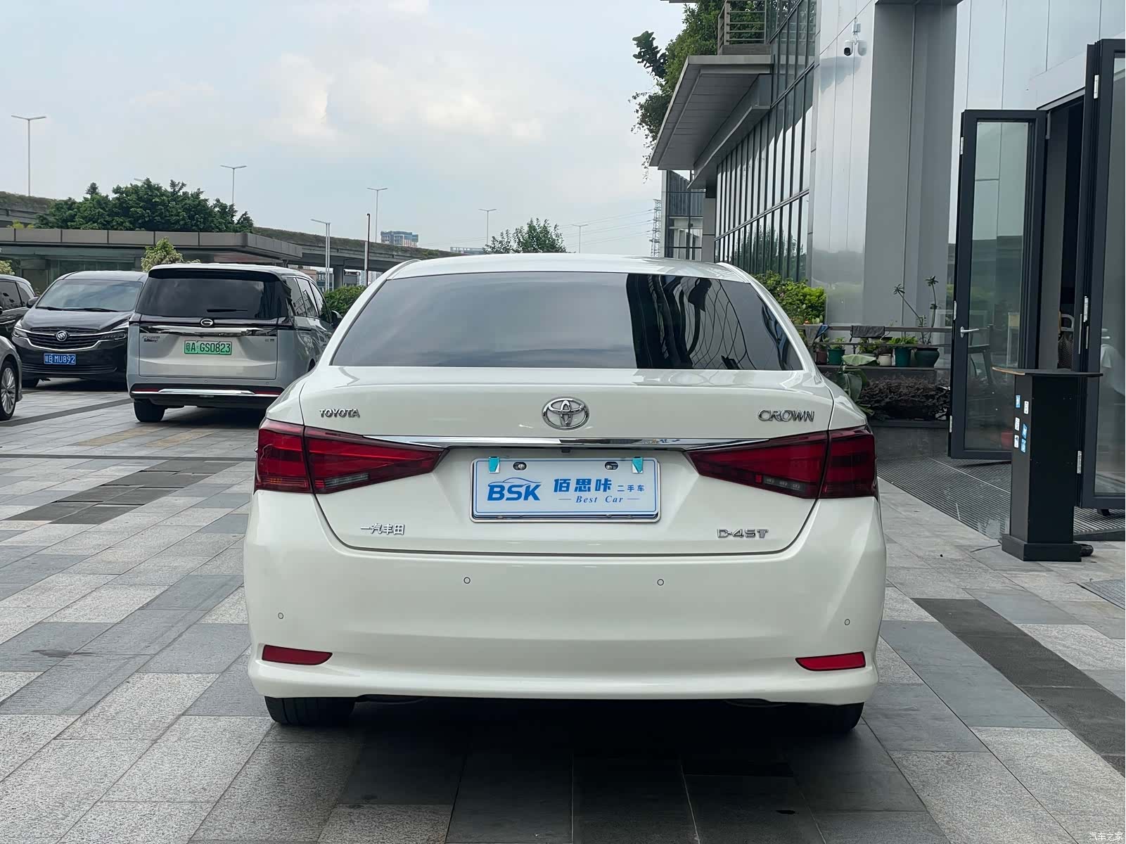 Toyota Crown, 2016 13