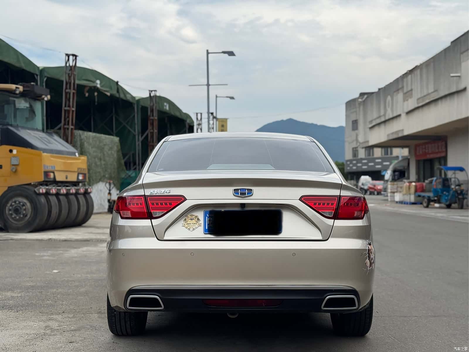 Geely Emgrand, 2017 4