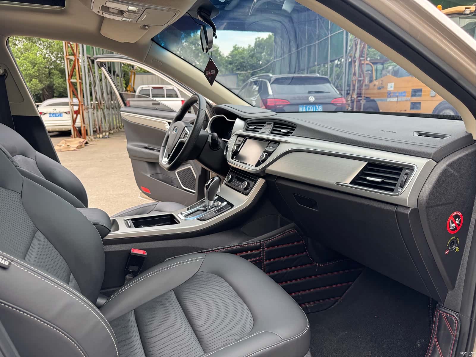 Geely Emgrand, 2017 9